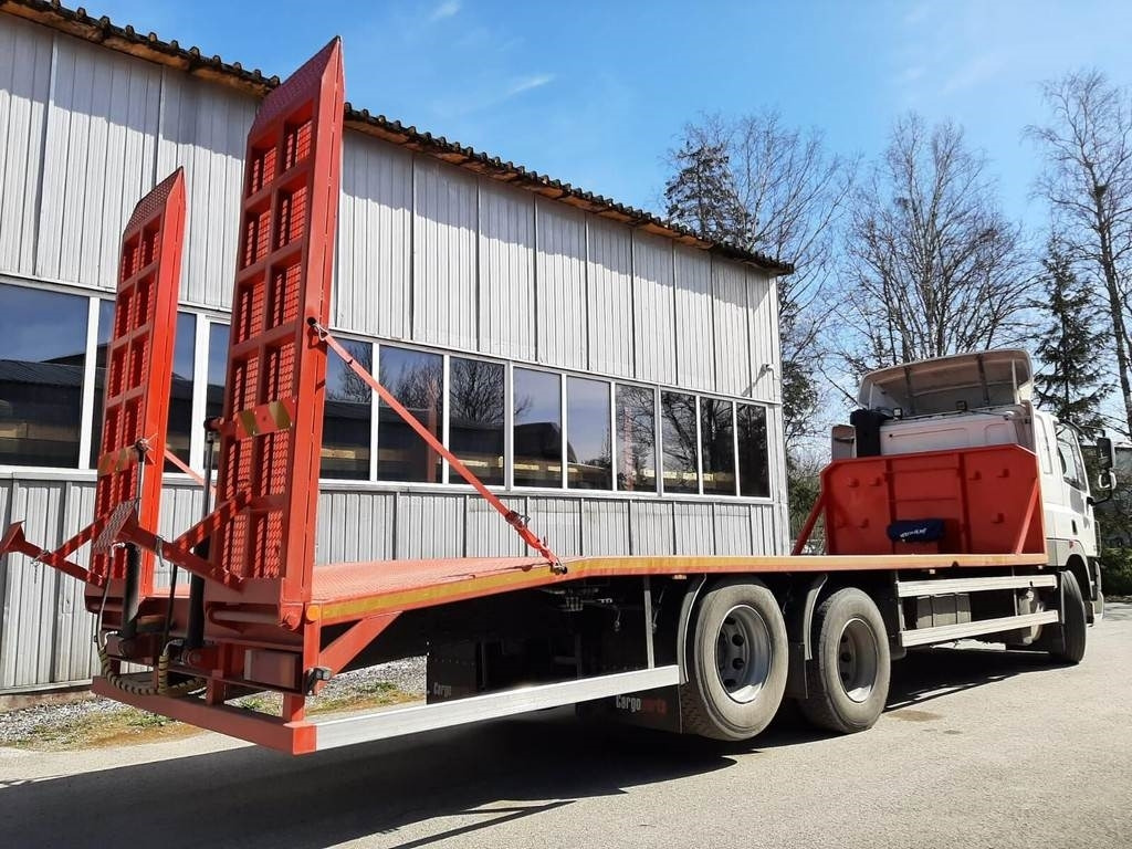 DAF 85.410 6X2 CAR TRANSPORTER  - Truk pengangkut mobil: gambar 3 DAF 85.410 6X2 CAR TRANSPORTER  - Truk pengangkut mobil: gambar 3