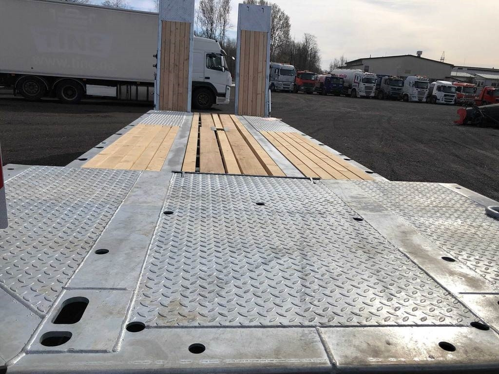 Fliegl DTS-S 300 - Trailer low bed: gambar 5 Fliegl DTS-S 300 - Trailer low bed: gambar 5