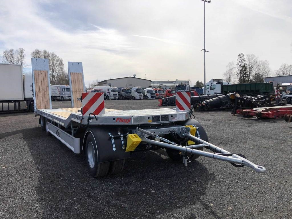 Fliegl DTS-S 300 - Trailer low bed: gambar 4 Fliegl DTS-S 300 - Trailer low bed: gambar 4
