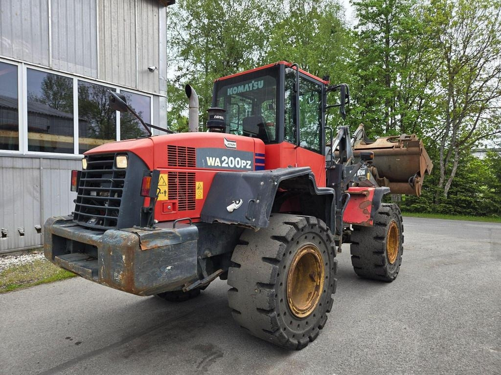 Komatsu WA200PZ-6 - Wheel loader: gambar 3 Komatsu WA200PZ-6 - Wheel loader: gambar 3