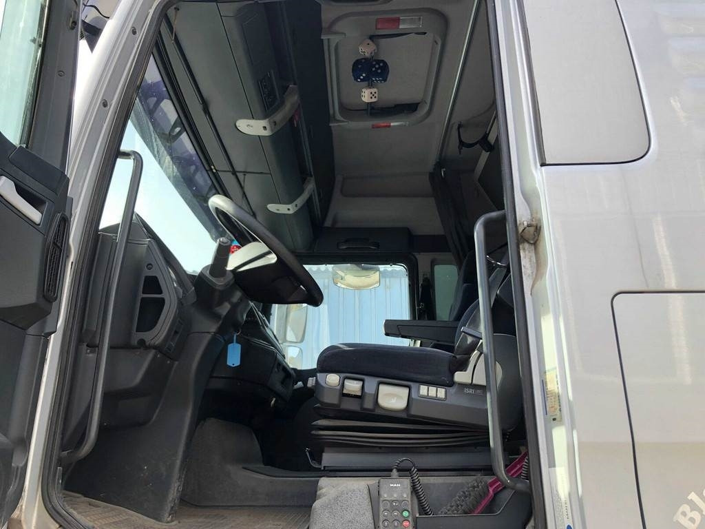 Truk vakum MAN TGA 26.480 6X2-2 BL: gambar 9