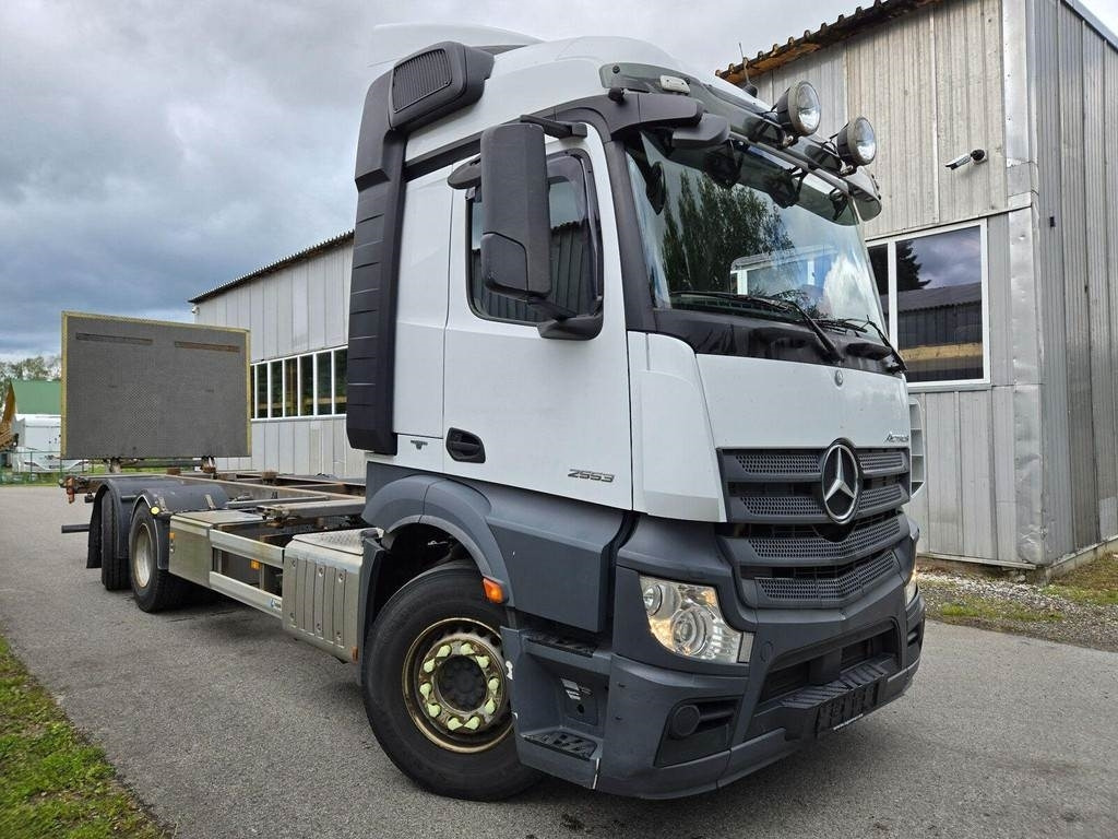 Mercedes-Benz ACTROS 2553 6X2 LAGAB - Pengangkut kontainer/ Container truck: gambar 4 Mercedes-Benz ACTROS 2553 6X2 LAGAB - Pengangkut kontainer/ Container truck: gambar 4