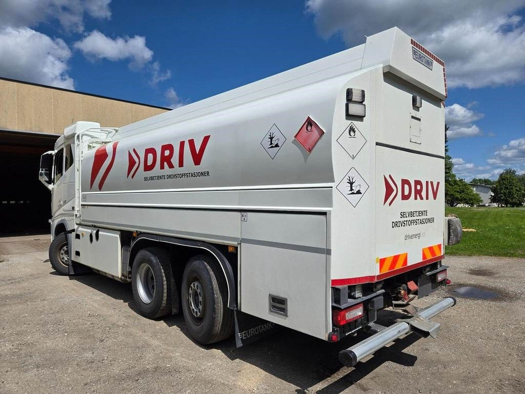Volvo FH540 6x2 ADR - Truk tangki: gambar 2 Volvo FH540 6x2 ADR - Truk tangki: gambar 2