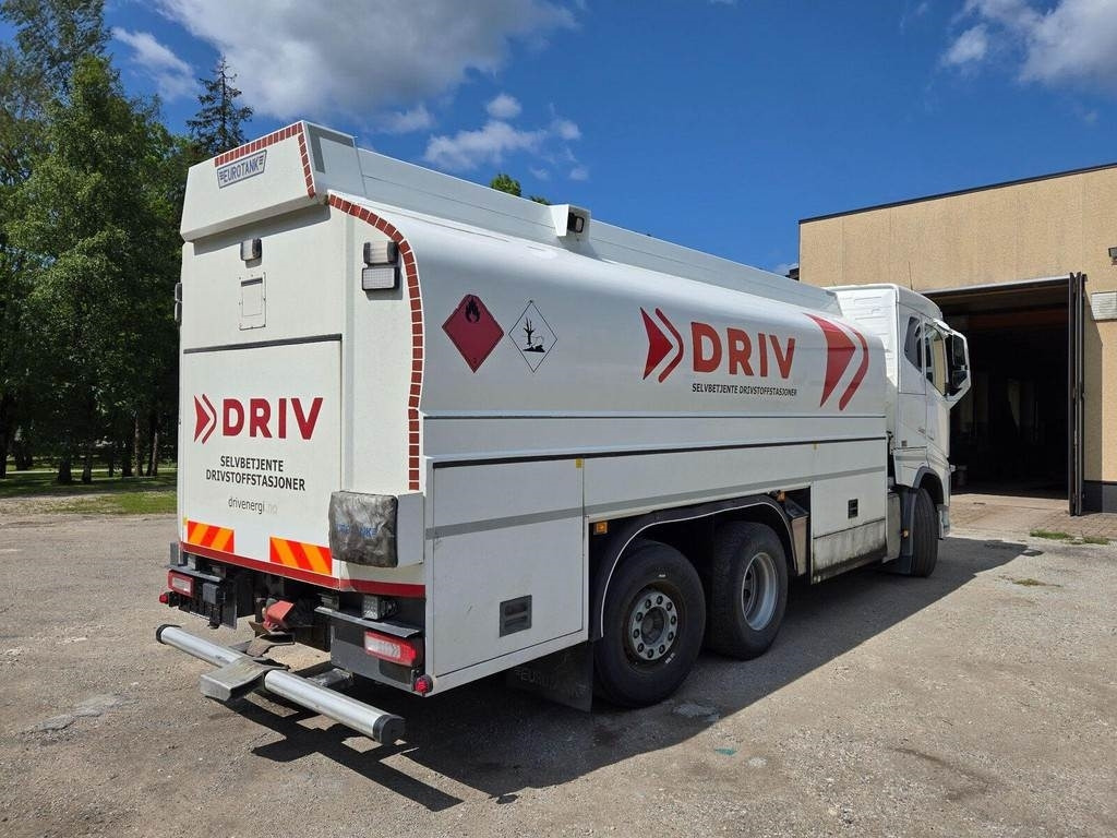 Volvo FH540 6x2 ADR - Truk tangki: gambar 4 Volvo FH540 6x2 ADR - Truk tangki: gambar 4