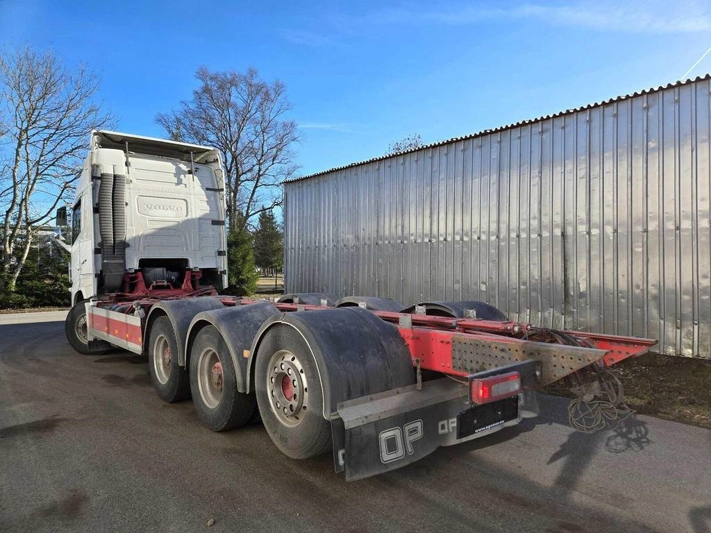 Volvo FH540 8X4 CHASSY - Truk sasis: gambar 2 Volvo FH540 8X4 CHASSY - Truk sasis: gambar 2