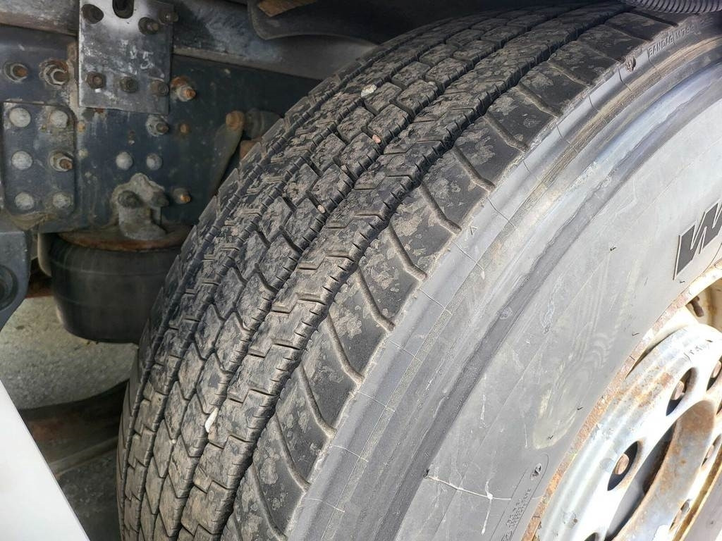 Truk box Volvo FM 420 6X2*4 SIDEOPENING 315kW: gambar 16