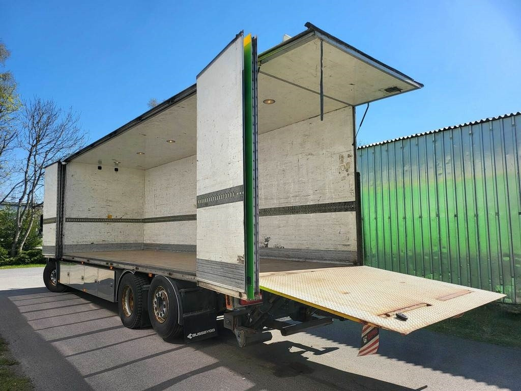 Volvo FM 420 6X2*4 SIDEOPENING 315kW - Truk box: gambar 1 Volvo FM 420 6X2*4 SIDEOPENING 315kW - Truk box: gambar 1