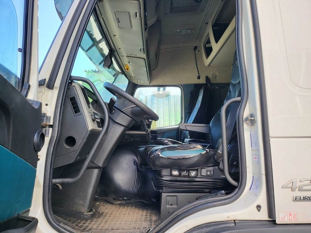 Truk box Volvo FM 420 6X2*4 SIDEOPENING 315kW: gambar 8