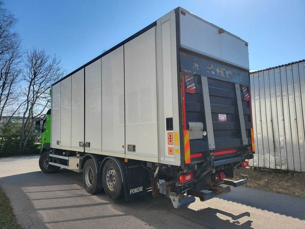 Volvo FM410 6X2 CARRIER SIDEOPENING - Truk berpendingin: gambar 5 Volvo FM410 6X2 CARRIER SIDEOPENING - Truk berpendingin: gambar 5