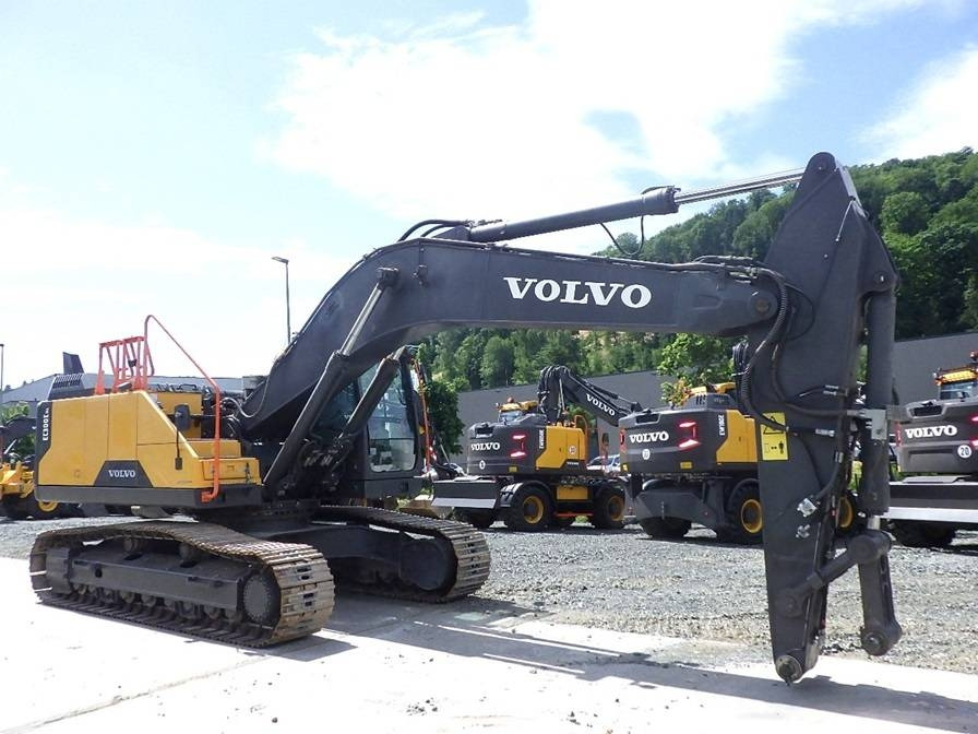 Volvo EC 300 E - Ekskavator perayap: gambar 3 Volvo EC 300 E - Ekskavator perayap: gambar 3