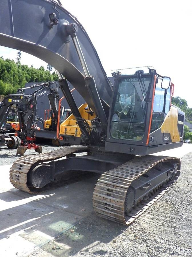 Volvo EC 300 E - Ekskavator perayap: gambar 2 Volvo EC 300 E - Ekskavator perayap: gambar 2