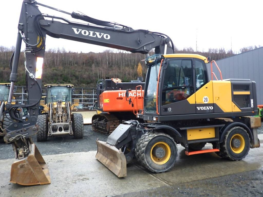 Volvo EW 180 E - Ekskavator roda: gambar 1 Volvo EW 180 E - Ekskavator roda: gambar 1