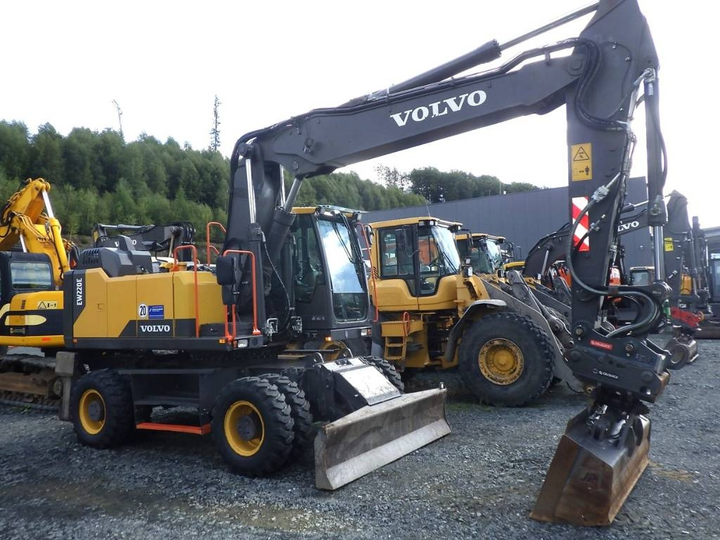 Volvo EW 220 E - Ekskavator roda: gambar 3 Volvo EW 220 E - Ekskavator roda: gambar 3