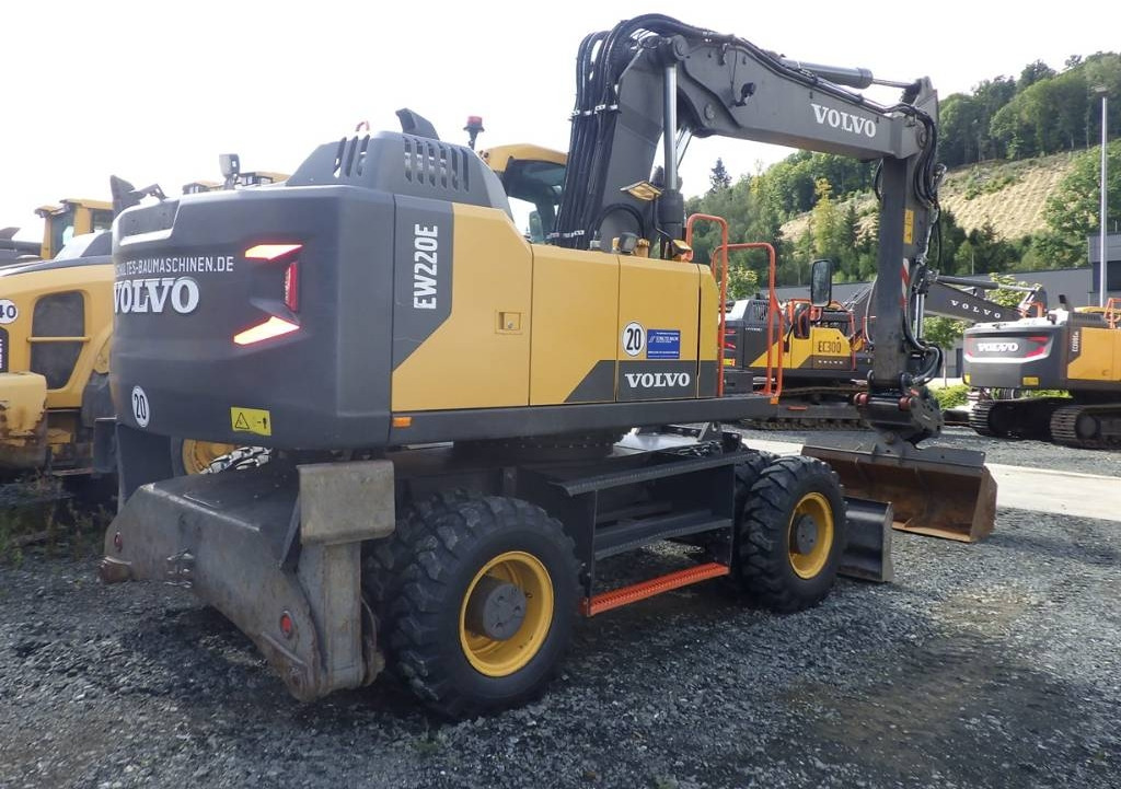 Volvo EW 220 E - Ekskavator roda: gambar 5 Volvo EW 220 E - Ekskavator roda: gambar 5