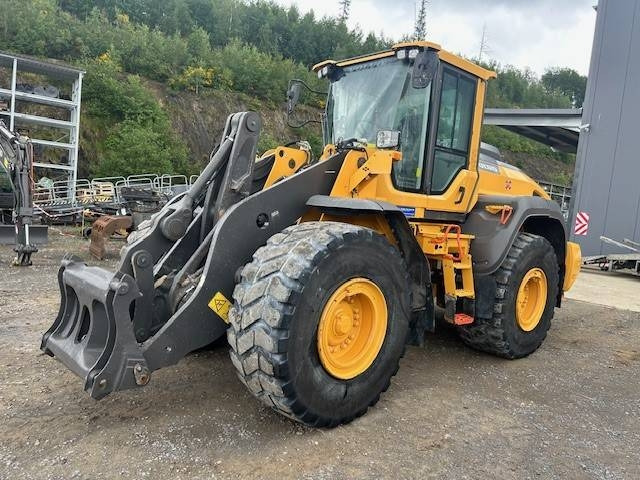 Volvo L 110 H - Wheel loader: gambar 1 Volvo L 110 H - Wheel loader: gambar 1
