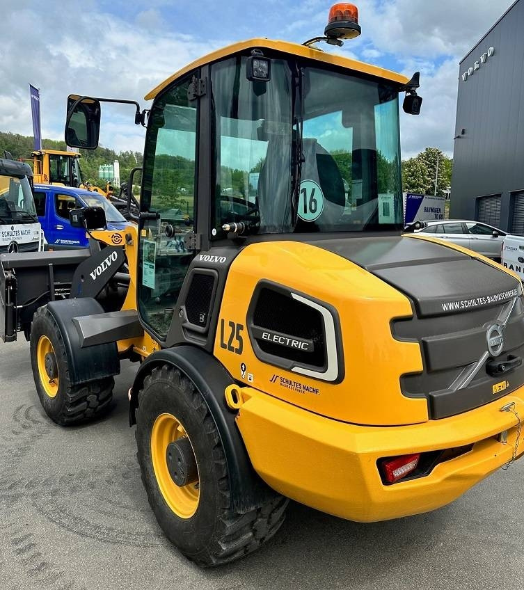 Volvo L 25 Electric - Wheel loader: gambar 5 Volvo L 25 Electric - Wheel loader: gambar 5