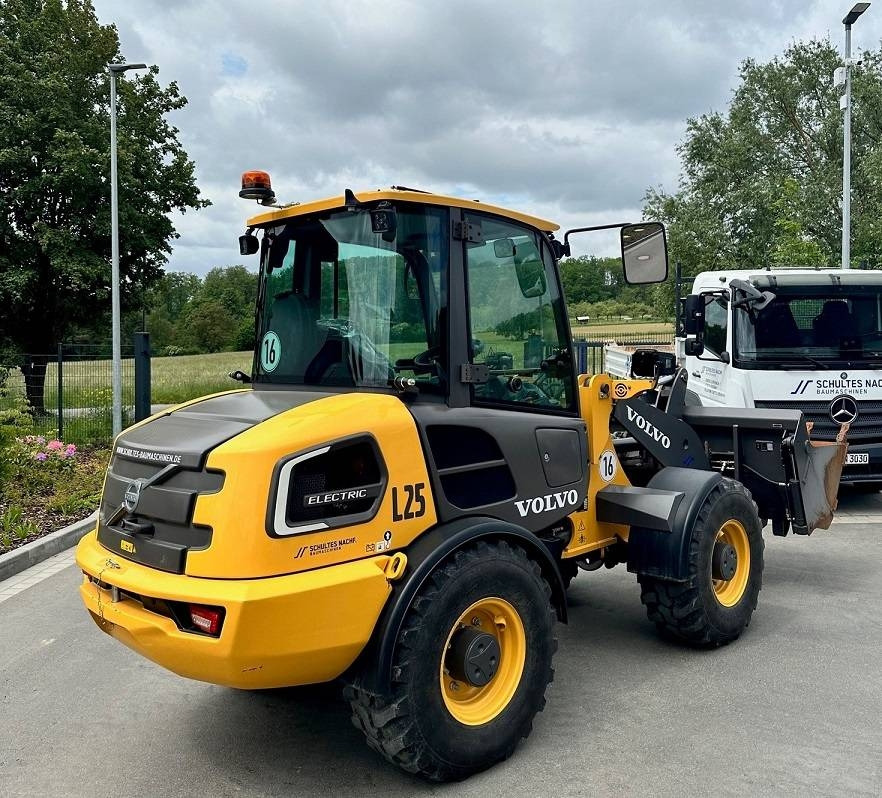 Volvo L 25 Electric - Wheel loader: gambar 3 Volvo L 25 Electric - Wheel loader: gambar 3