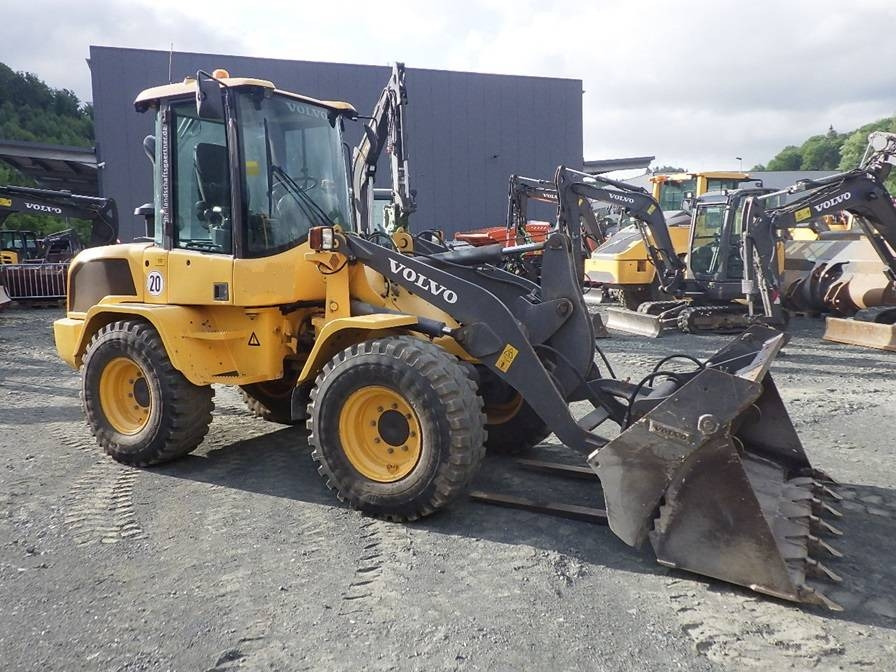 Volvo L 35 G - Wheel loader: gambar 2 Volvo L 35 G - Wheel loader: gambar 2