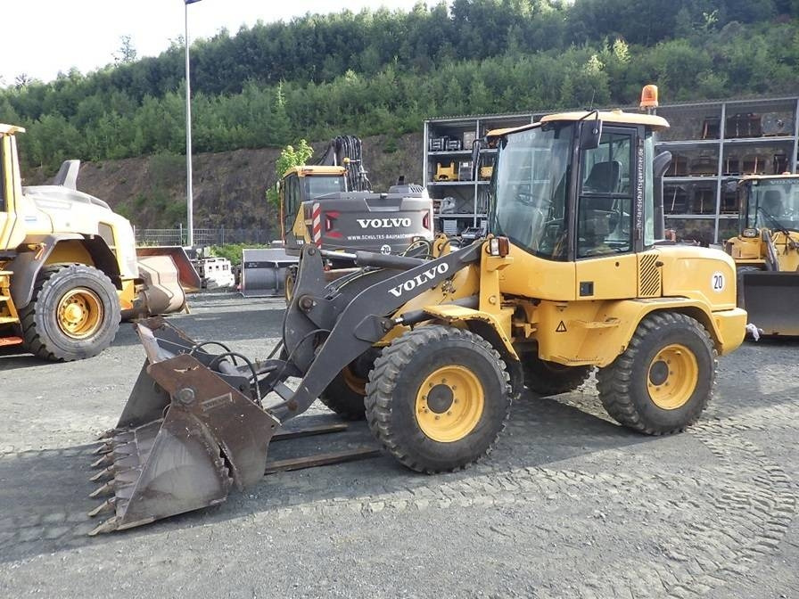 Volvo L 35 G - Wheel loader: gambar 1 Volvo L 35 G - Wheel loader: gambar 1