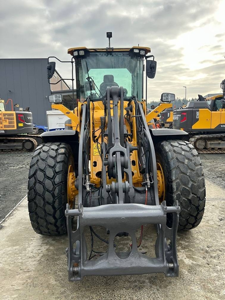 Volvo L 90 H - Wheel loader: gambar 2 Volvo L 90 H - Wheel loader: gambar 2