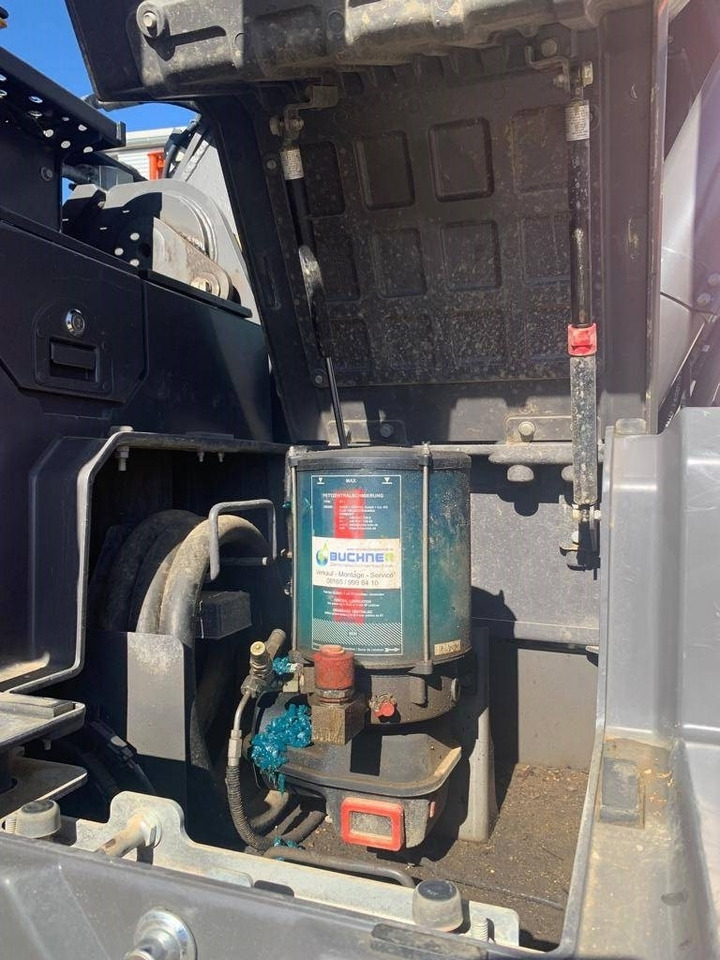 Ekskavator perayap Volvo EC300ENL mit OQ80: gambar 15 Ekskavator perayap Volvo EC300ENL mit OQ80: gambar 15