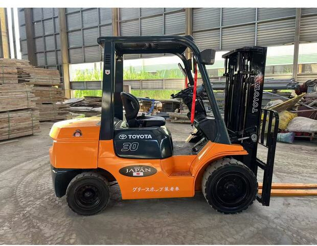 2022 Toyota FD30 - Forklift: gambar 5 2022 Toyota FD30 - Forklift: gambar 5