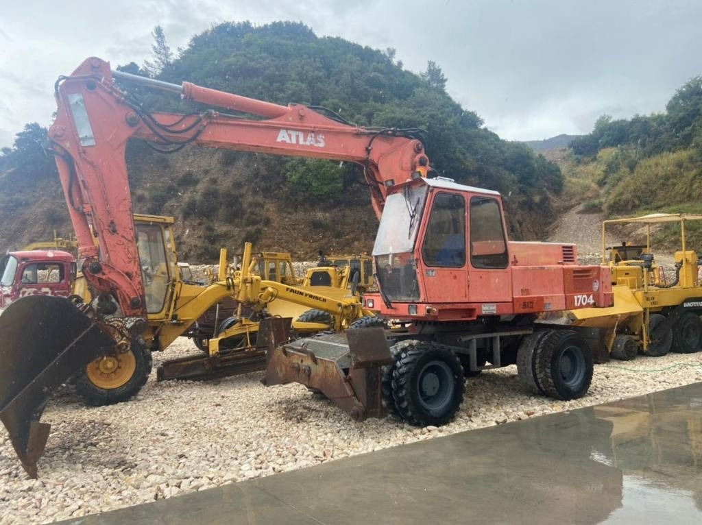 Atlas 1704 - Ekskavator roda: gambar 2 Atlas 1704 - Ekskavator roda: gambar 2