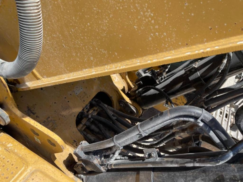 CAT 330 D LN - Ekskavator perayap: gambar 1 CAT 330 D LN - Ekskavator perayap: gambar 1