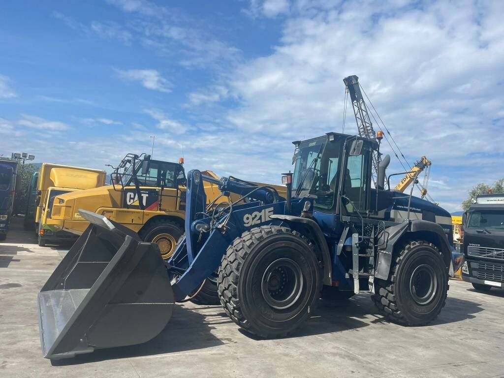 Case 921 E - Wheel loader: gambar 3 Case 921 E - Wheel loader: gambar 3