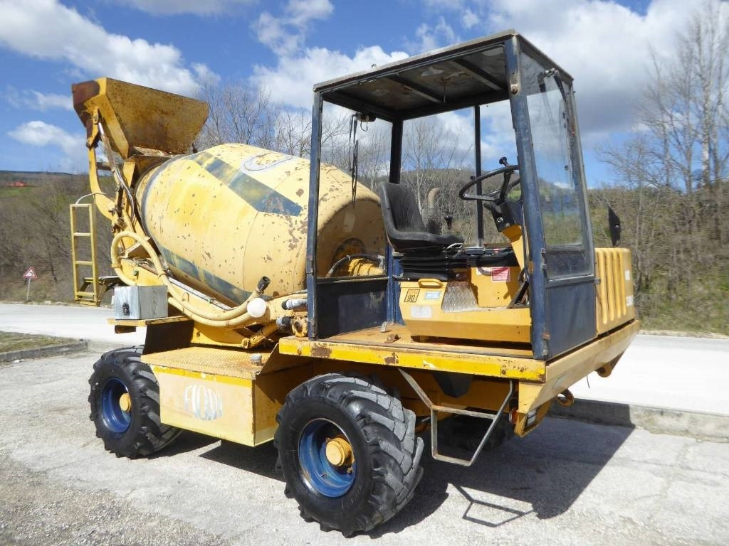Fiori DB400E - Truk pengaduk beton: gambar 1 Fiori DB400E - Truk pengaduk beton: gambar 1