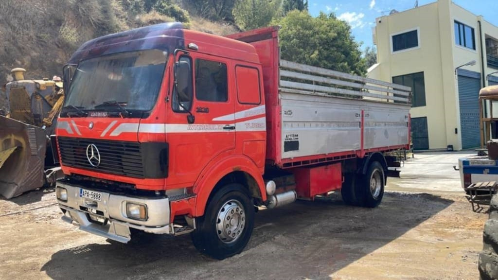 Mercedes-Benz 1638 - Truk flatbed: gambar 2 Mercedes-Benz 1638 - Truk flatbed: gambar 2