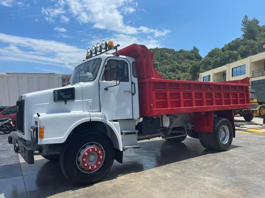 Volvo N10 ST - Truk jungkit: gambar 4 Volvo N10 ST - Truk jungkit: gambar 4