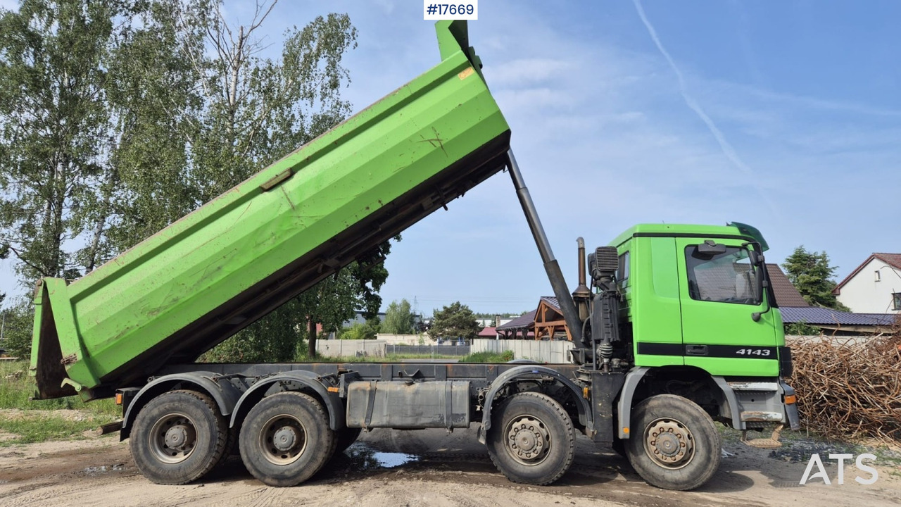 2002 Mercedes-Benz Actros 4143 8x8 - Truk jungkit: gambar 3 2002 Mercedes-Benz Actros 4143 8x8 - Truk jungkit: gambar 3