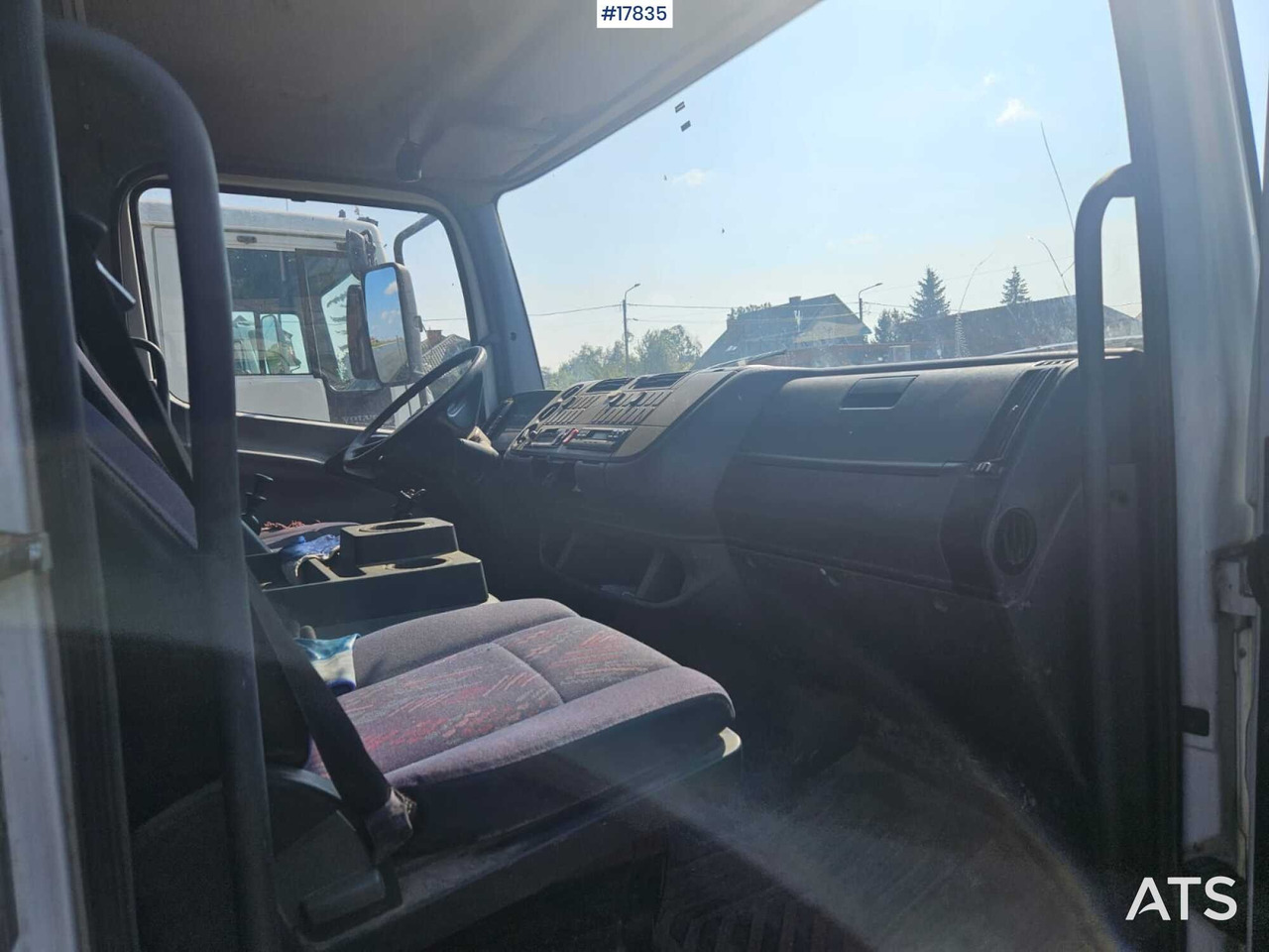 Truk flatbed 2003 Mercedes Atego 918: gambar 10 Truk flatbed 2003 Mercedes Atego 918: gambar 10