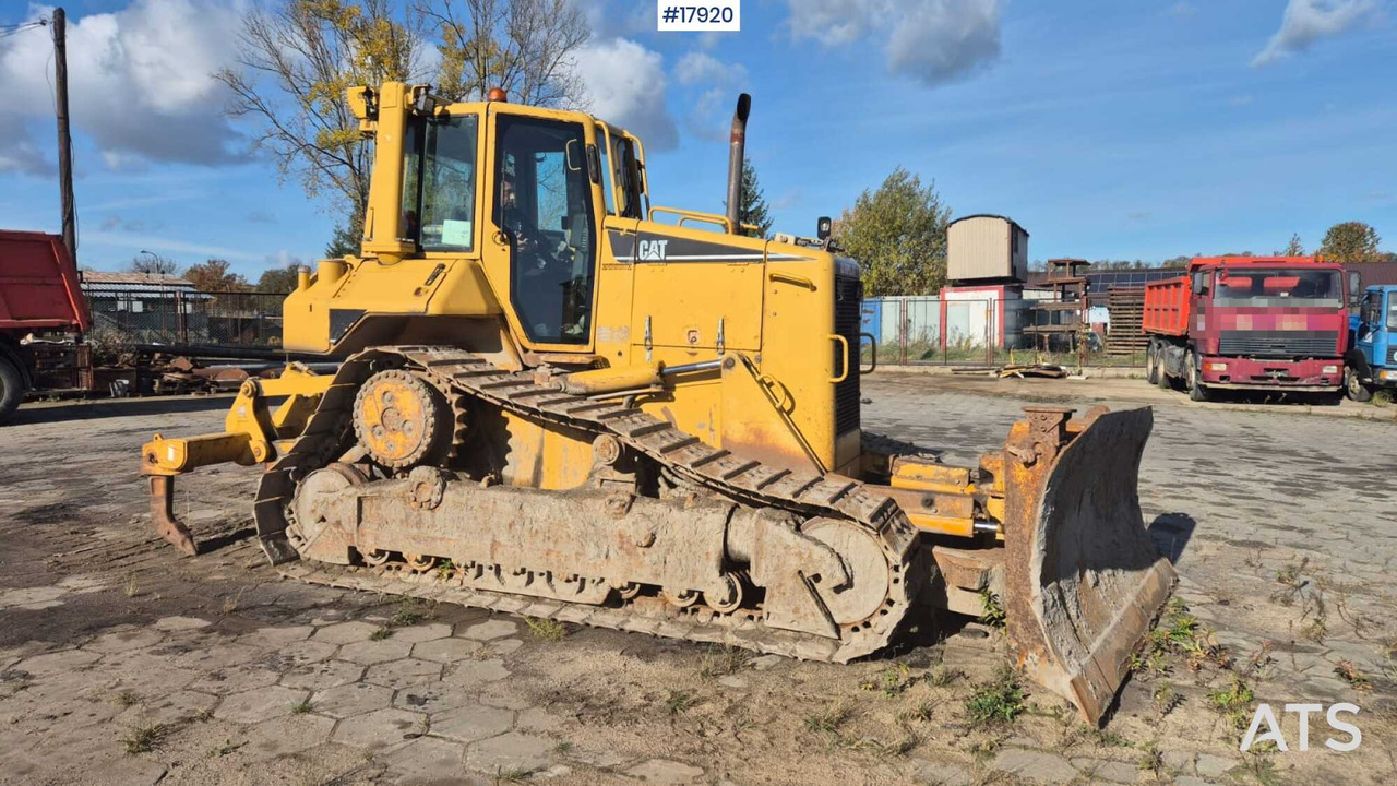 2004 CAT D6D XL - Bulldozer: gambar 1 2004 CAT D6D XL - Bulldozer: gambar 1