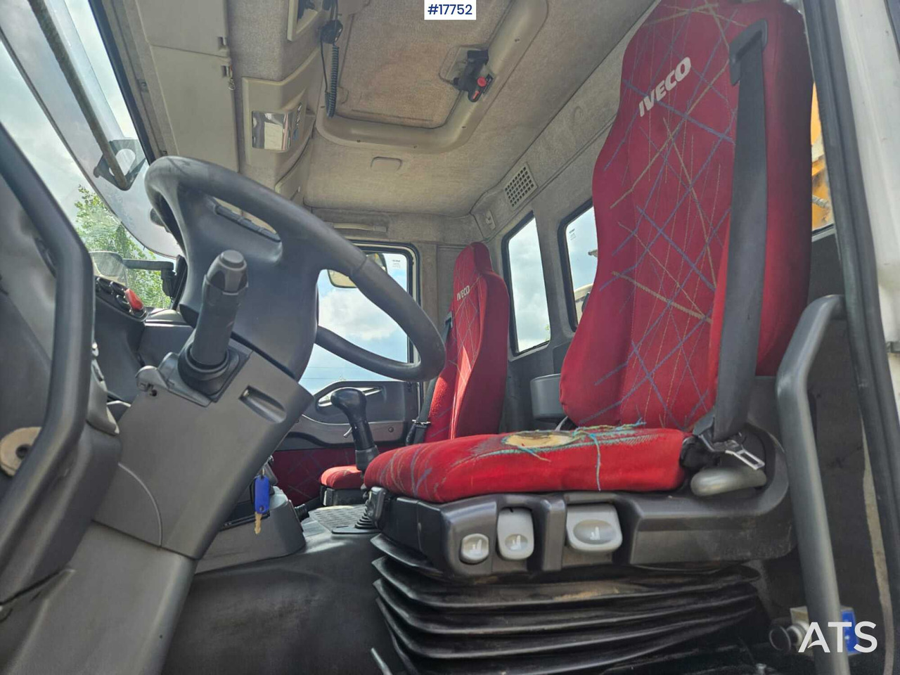 Truk derek, Truk jungkit 2007 Iveco   Trakker +EFFER 210 3s: gambar 11