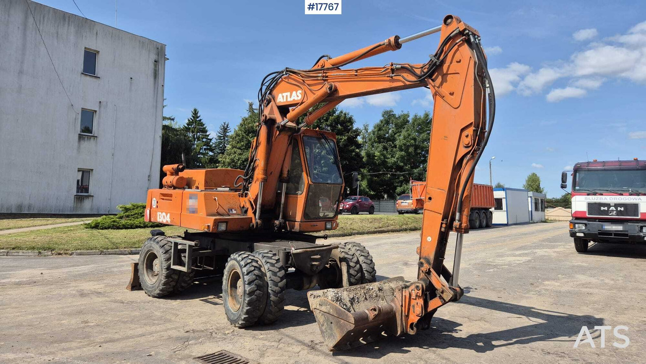 ATLAS 1304 wheeled excavator (1993) - Ekskavator roda: gambar 2 ATLAS 1304 wheeled excavator (1993) - Ekskavator roda: gambar 2