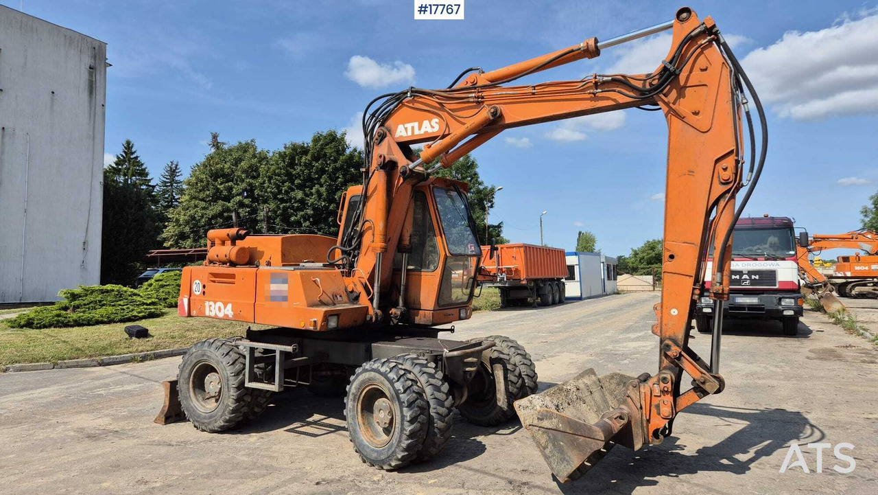 ATLAS 1304 wheeled excavator (1993) - Ekskavator roda: gambar 1 ATLAS 1304 wheeled excavator (1993) - Ekskavator roda: gambar 1