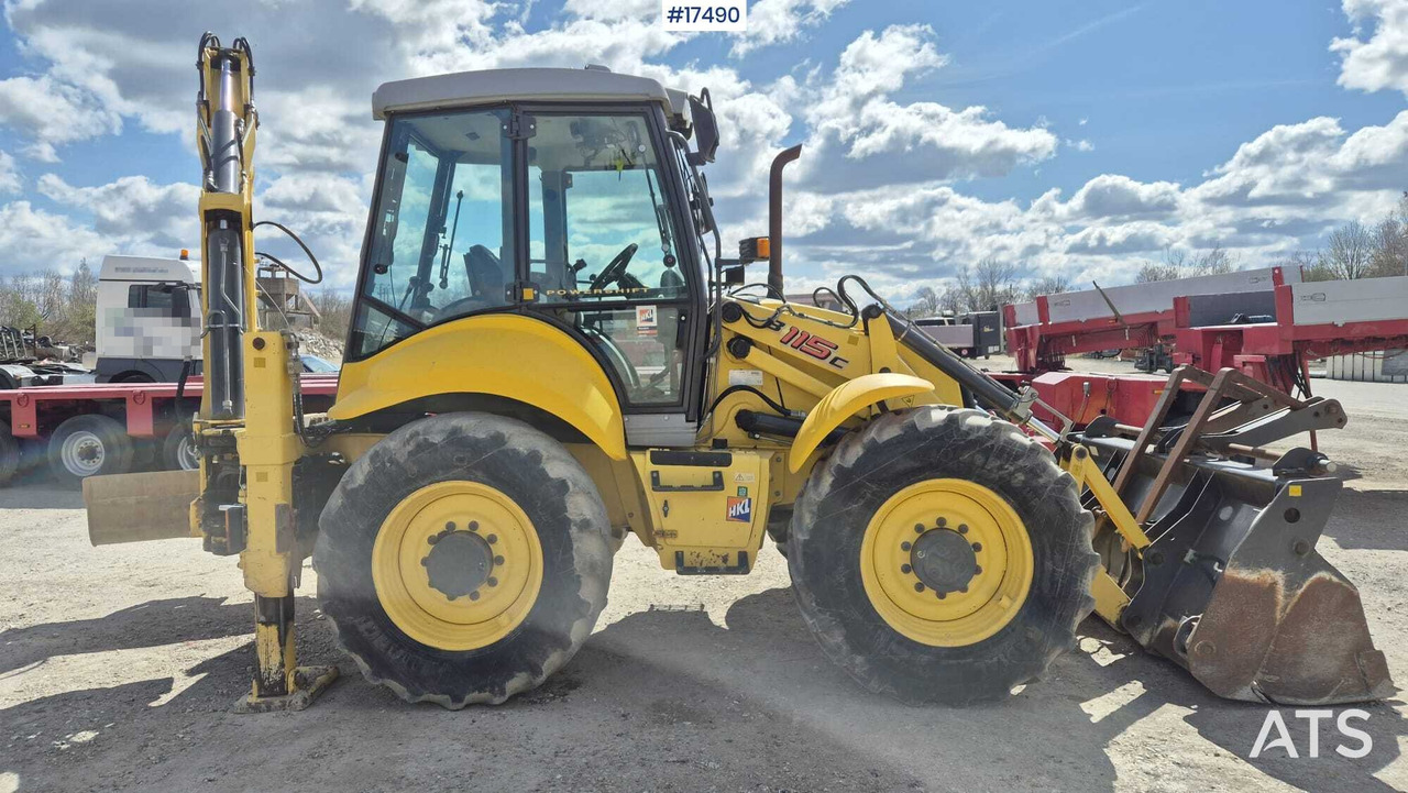 Backhoe Loader NEW HOLLAND B115C (2015) - Backhoe loader: gambar 4 Backhoe Loader NEW HOLLAND B115C (2015) - Backhoe loader: gambar 4