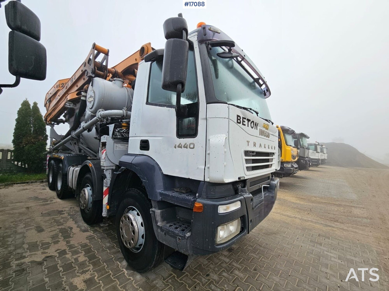 Concrete pump CIFA Magnum MK 28,4 IVECO 8x4 (2006) - Truk pompa beton: gambar 3 Concrete pump CIFA Magnum MK 28,4 IVECO 8x4 (2006) - Truk pompa beton: gambar 3