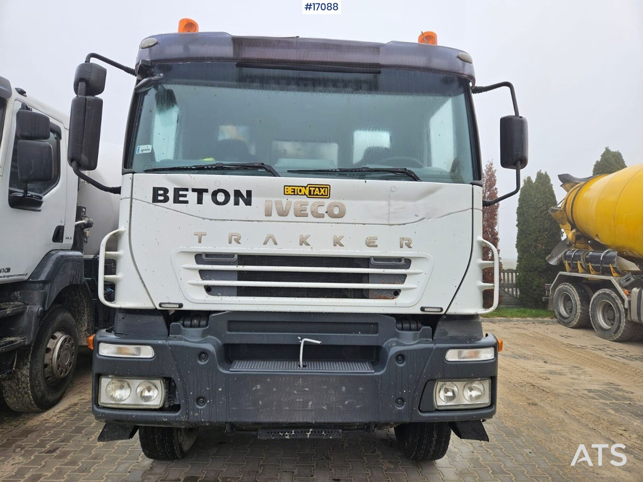 Concrete pump CIFA Magnum MK 28,4 IVECO 8x4 (2006) - Truk pompa beton: gambar 4 Concrete pump CIFA Magnum MK 28,4 IVECO 8x4 (2006) - Truk pompa beton: gambar 4