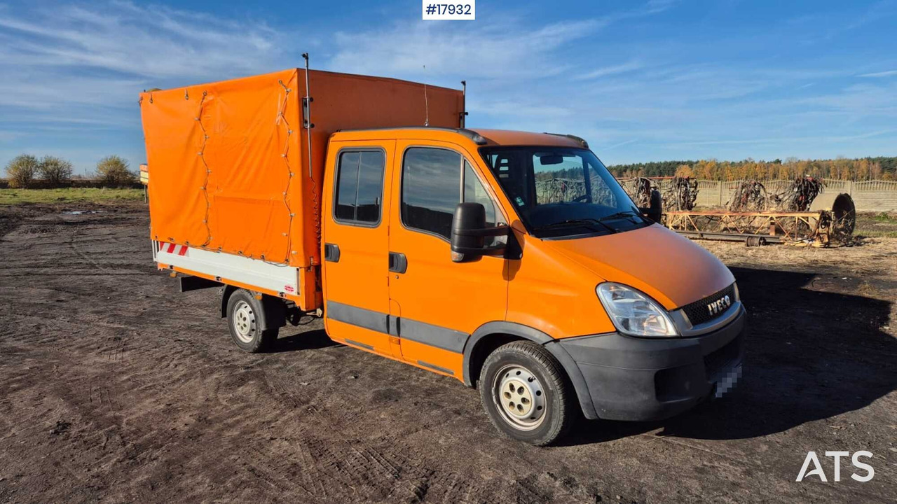 IVECO 35S14D double cab with box body (2011) - Van dengan terpal samping, Van kombi: gambar 1 IVECO 35S14D double cab with box body (2011) - Van dengan terpal samping, Van kombi: gambar 1
