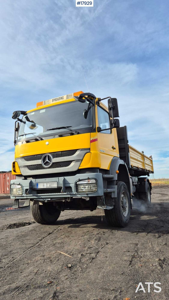 Mercedes-Benz 1824 4x4 dump truck (2005) - Truk jungkit: gambar 4 Mercedes-Benz 1824 4x4 dump truck (2005) - Truk jungkit: gambar 4