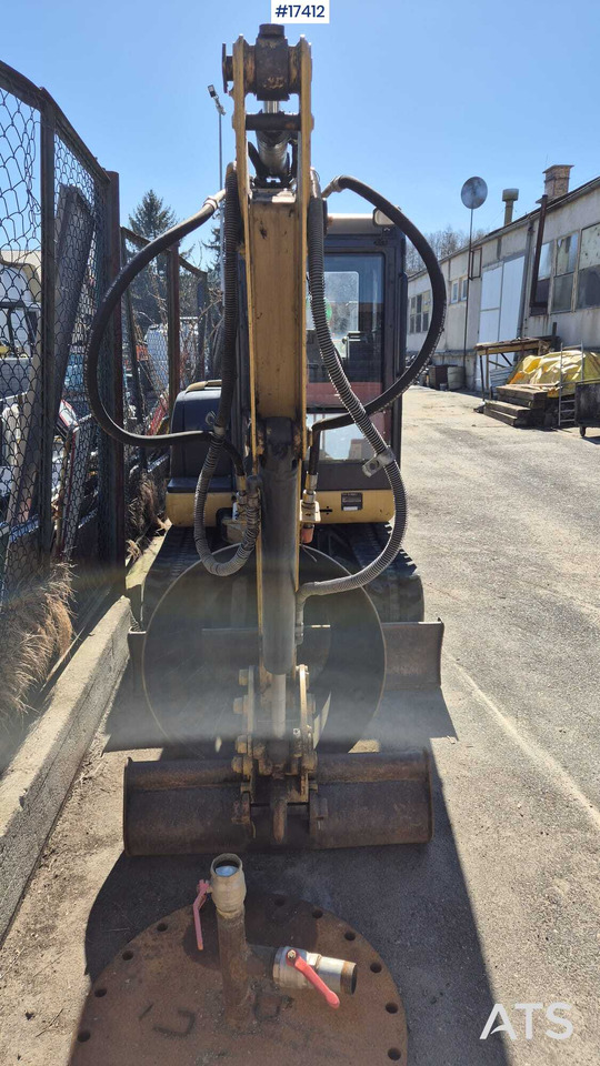Mini excavator CATERPILLAR 302.5 (2004) two buckets, quick couplers. - Ekskavator mini: gambar 3 Mini excavator CATERPILLAR 302.5 (2004) two buckets, quick couplers. - Ekskavator mini: gambar 3