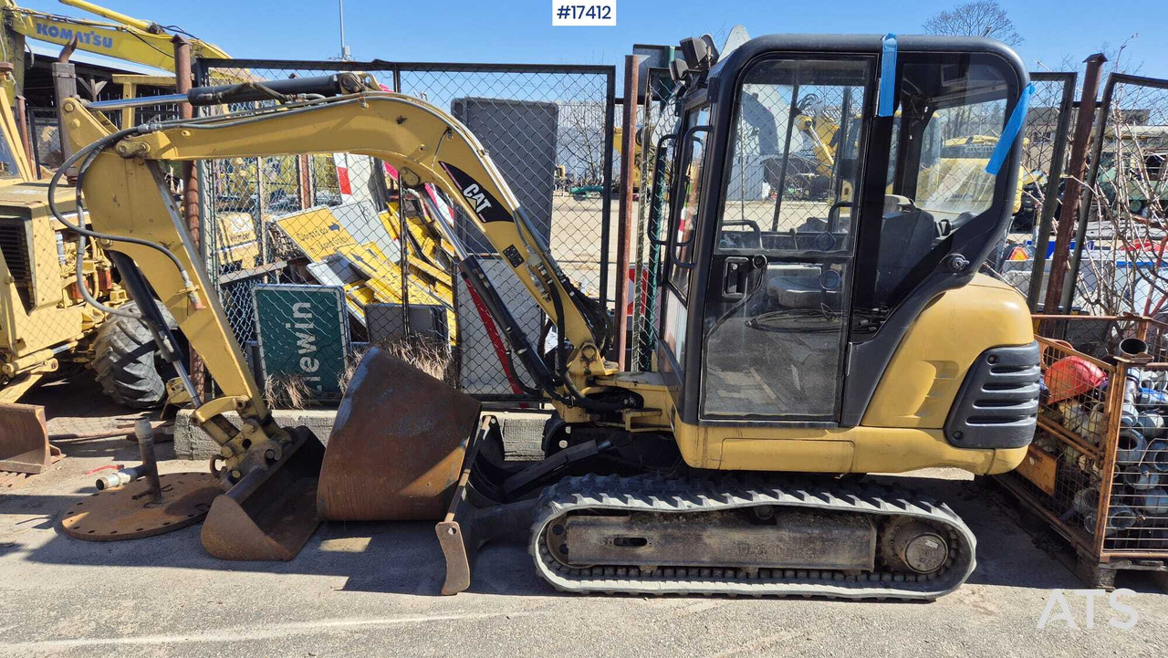 Mini excavator CATERPILLAR 302.5 (2004) two buckets, quick couplers. - Ekskavator mini: gambar 2 Mini excavator CATERPILLAR 302.5 (2004) two buckets, quick couplers. - Ekskavator mini: gambar 2