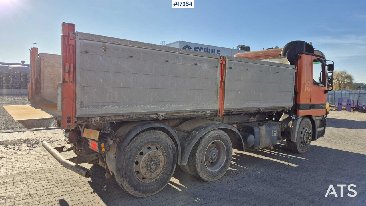 Truk jungkit Three-axle tipper MERCEDES-BENZ ACTROS 2540 (1997): gambar 10