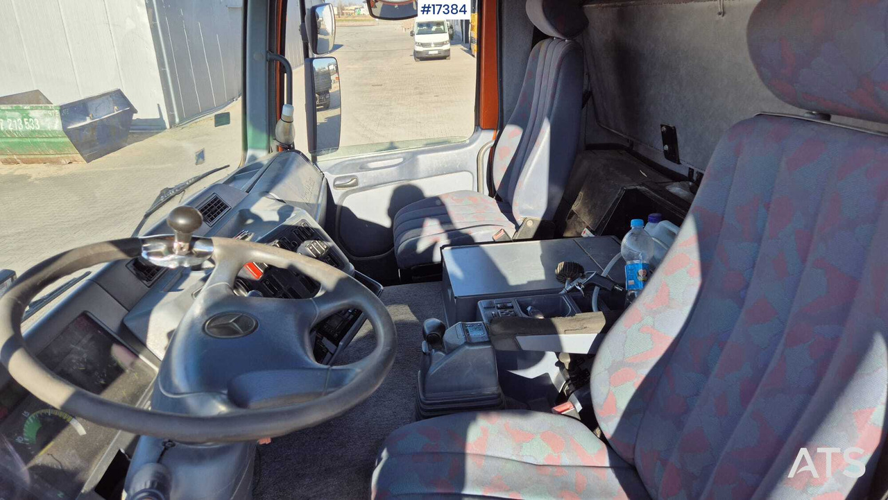 Truk jungkit Three-axle tipper MERCEDES-BENZ ACTROS 2540 (1997): gambar 12