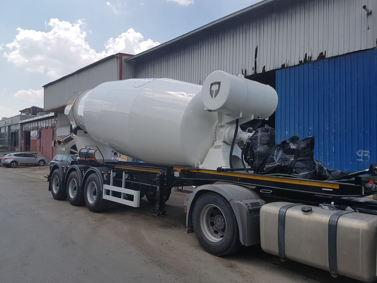 THOR THR-3-MX-15-D - Truk pengaduk beton: gambar 5 THOR THR-3-MX-15-D - Truk pengaduk beton: gambar 5