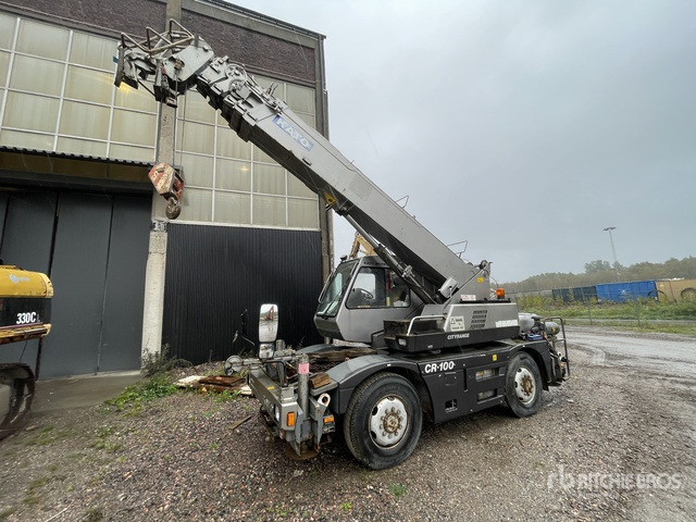 1999 Kato CR100 10 ton City Crane - Derek bergerak: gambar 2 1999 Kato CR100 10 ton City Crane - Derek bergerak: gambar 2