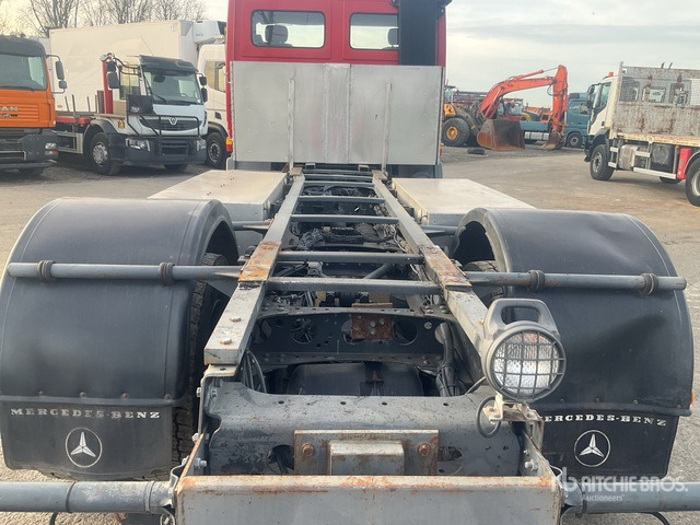 1999 Mercedes-Benz Actros 1835 4x2 Cab and Chassis - Truk sasis: gambar 5 1999 Mercedes-Benz Actros 1835 4x2 Cab and Chassis - Truk sasis: gambar 5